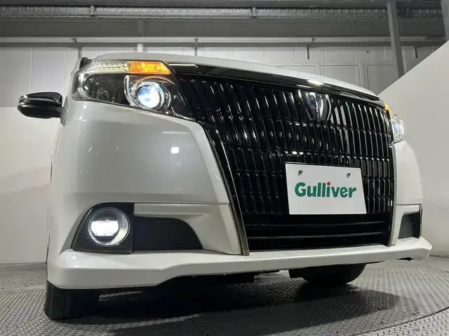 トヨタ エスクァイア Gi ブラックテーラード 大阪府 2016(平28)年 3.5万km ホワイトパールクリスタルシャイン 純正大型９インチナビ　Bluetooth　CD・DVD再生　バックカメラ　レーンキープアシスト　プッシュスタート　衝突軽減　アイドリングストップ　ビルトインＥＴＣ　両側電動ドア　ヒートシーター　レザーシート　リアオートエアコン　スマートキー　オートライト　純正ＡＷ　前後ドラレコ