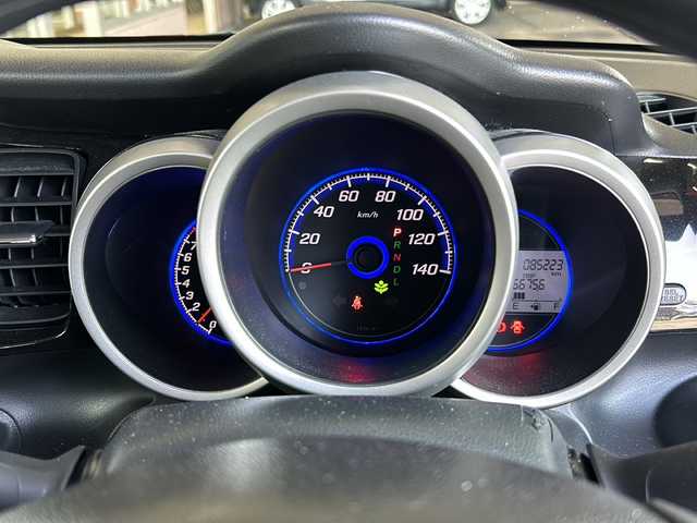 ホンダ Ｎ ＢＯＸ カスタム G SSパッケージ 静岡県 2015(平27)年 8.6万km プレミアムホワイト 純正メモリナビ/・CD/・DVD/・AM/・FM/主要装備/・両側パワスラ/・衝突軽減/・横滑り防止装置/・バックカメラ/・ETC/・ステリモ/・レザー調シートカバー/・キセノンヘッドライト/・オートライト/・スマートキー/・プッシュスタート/・カーテンエアバック/・純正フロアマット/・純正アルミホイール