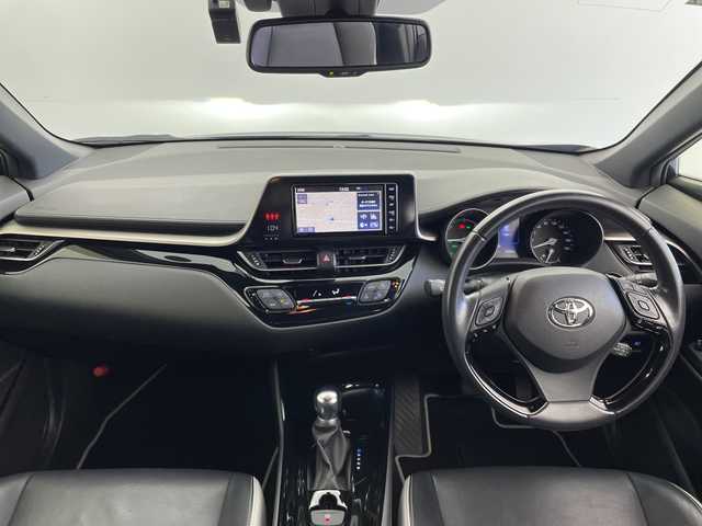 トヨタ Ｃ－ＨＲ G モード ネロ 愛知県 2018(平30)年 9.3万km ブラッキッシュアゲハガラスフレーク 純正ナビ/・Ｂｌｕｅｔｏｏｔｈ/・フルセグ/・DVD/CD/・ＨＤＭＩ/バックカメラ/前席シートヒーター/ビルドインＥＴＣ/衝突軽減/クリアランスソナー/レーンキープ/追従クルコン/ブラインドスポットモニター/オートマチックハイビーム/LEDヘッドライト/フォグランプ/純正フロアマット/純正アルミホイール/電動パーキングブレーキ/オートブレーキホールド