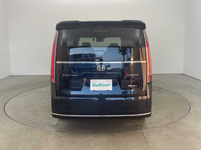 ホンダ ステップワゴン スパーダ eHEV 兵庫県 2022(令4)年 5.9万km ミッドナイトブルービームM ・純正１１．４インチナビ（LXM-237VFLi）/CD/DVD/Bluetooth/SD/USB/TV/Apple CarPlay/Android Auto/・バックカメラ/・ビルトインETC/・Honda　SENSING/・衝突軽減ブレーキ/・誤発進抑制機能/・後方誤発進抑制機能/・近距離衝突軽減ブレーキ/・歩行者事故低減ステアリング/・路外逸脱抑制機能/・アダプティブクルーズコントロール/・車線維持支援システム/・トラフィックジャムアシスト/・先行車発進お知らせ機能/・標識認識機能/・オートハイビーム/・アダプティブドライビングビーム/・ブラインドスポットインフォメーション/・両側パワースライドドア/・パワーテールゲート(メモリー機能付)/・ハーフレザー/・前席シートヒーター/・パドルシフト/・ＬＥＤヘッドライト/・ＬＥＤフォグランプ/・前後ドライブレコーダー/・スマートキー