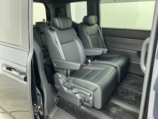 ホンダ ステップワゴン スパーダ eHEV 兵庫県 2022(令4)年 5.9万km ミッドナイトブルービームM ・純正１１．４インチナビ（LXM-237VFLi）/CD/DVD/Bluetooth/SD/USB/TV/Apple CarPlay/Android Auto/・バックカメラ/・ビルトインETC/・Honda　SENSING/・衝突軽減ブレーキ/・誤発進抑制機能/・後方誤発進抑制機能/・近距離衝突軽減ブレーキ/・歩行者事故低減ステアリング/・路外逸脱抑制機能/・アダプティブクルーズコントロール/・車線維持支援システム/・トラフィックジャムアシスト/・先行車発進お知らせ機能/・標識認識機能/・オートハイビーム/・アダプティブドライビングビーム/・ブラインドスポットインフォメーション/・両側パワースライドドア/・パワーテールゲート(メモリー機能付)/・ハーフレザー/・前席シートヒーター/・パドルシフト/・ＬＥＤヘッドライト/・ＬＥＤフォグランプ/・前後ドライブレコーダー/・スマートキー