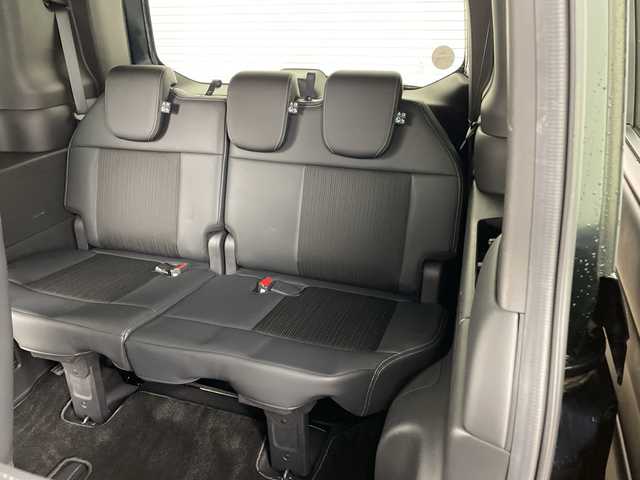 ホンダ ステップワゴン スパーダ eHEV 兵庫県 2022(令4)年 5.9万km ミッドナイトブルービームM ・純正１１．４インチナビ（LXM-237VFLi）/CD/DVD/Bluetooth/SD/USB/TV/Apple CarPlay/Android Auto/・バックカメラ/・ビルトインETC/・Honda　SENSING/・衝突軽減ブレーキ/・誤発進抑制機能/・後方誤発進抑制機能/・近距離衝突軽減ブレーキ/・歩行者事故低減ステアリング/・路外逸脱抑制機能/・アダプティブクルーズコントロール/・車線維持支援システム/・トラフィックジャムアシスト/・先行車発進お知らせ機能/・標識認識機能/・オートハイビーム/・アダプティブドライビングビーム/・ブラインドスポットインフォメーション/・両側パワースライドドア/・パワーテールゲート(メモリー機能付)/・ハーフレザー/・前席シートヒーター/・パドルシフト/・ＬＥＤヘッドライト/・ＬＥＤフォグランプ/・前後ドライブレコーダー/・スマートキー