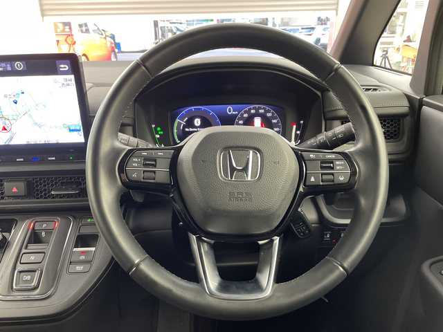 ホンダ ステップワゴン スパーダ eHEV 兵庫県 2022(令4)年 5.9万km ミッドナイトブルービームM ・純正１１．４インチナビ（LXM-237VFLi）/CD/DVD/Bluetooth/SD/USB/TV/Apple CarPlay/Android Auto/・バックカメラ/・ビルトインETC/・Honda　SENSING/・衝突軽減ブレーキ/・誤発進抑制機能/・後方誤発進抑制機能/・近距離衝突軽減ブレーキ/・歩行者事故低減ステアリング/・路外逸脱抑制機能/・アダプティブクルーズコントロール/・車線維持支援システム/・トラフィックジャムアシスト/・先行車発進お知らせ機能/・標識認識機能/・オートハイビーム/・アダプティブドライビングビーム/・ブラインドスポットインフォメーション/・両側パワースライドドア/・パワーテールゲート(メモリー機能付)/・ハーフレザー/・前席シートヒーター/・パドルシフト/・ＬＥＤヘッドライト/・ＬＥＤフォグランプ/・前後ドライブレコーダー/・スマートキー