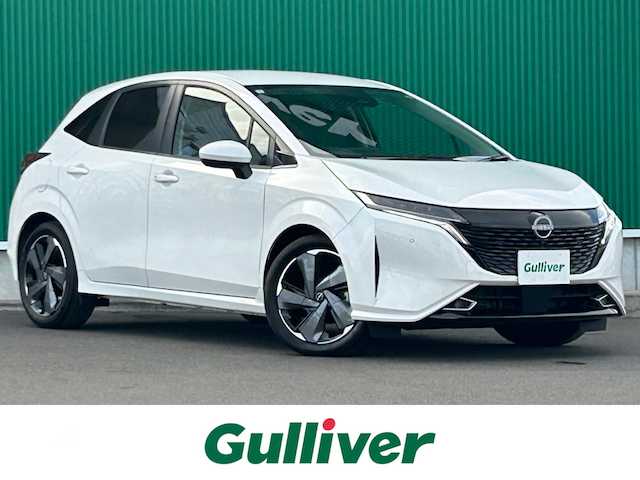 日産 オーラ G レザーエディション 宮城県 2023(令5)年 0.1万km ピュアホワイトパール 純正9インチナビ/(フルセグTV/SD/BT/USB/AUX)/アラウンドビューモニター/エマージェンシーブレーキ/衝突軽減サポート/レーンキープアシスト/ブラインドスポットモニター/パーキングセンサー/後退時車両検知警報/標識認識支援/ふらつき防止/インテリジェントルームミラー/革巻きステアリング/ステアリングスイッチ/レザーシート/コーナーセンサー/アイドリングストップ/オートエアコン/オートライト/オートマチックハイビーム/オートホールド/ドライブセレクトモード/プッシュスタート＆スマートキ/ウインカー付き電動格納ミラー/LEDヘッドライト/フォグランプ/純正フロアマット/純正17インチAW