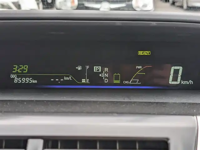 トヨタ プリウス α S 栃木県 2012(平24)年 8.6万km ホワイトパールクリスタルシャイン (株)IDOMが運営する【じしゃロン宇都宮店】の自社ローン対象車両になります。こちらは現金またはオートローンご利用時の価格です。自社ローンご希望の方は別途その旨お申付け下さい。/純正ディーラーナビ/(BT/CD)/G’s用シート(D＋N席)/バックカメラ/ETC/LEDヘッドライト/フォグランプ/オートライト/プッシュスタート/スマートキー/フロアマット/ドアバイザー