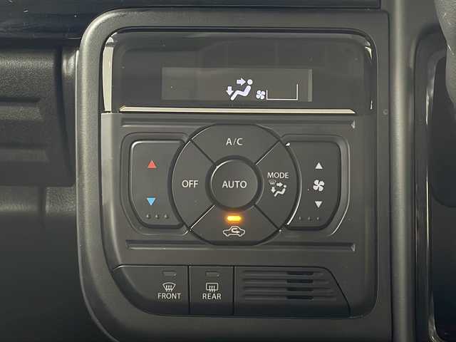 スズキ スペーシア カスタム HYBRID XS ターボ 茨城県 2024(令6)年 0.7万km ピュアホワイトパール/ブラック2トーン ・禁煙車　/・メーカーOP９インチナビ（ＢＴ　フルセグＴＶ）/・全方位カメラ　/・スマートキー　/・ビルトインＥＴＣ　/・デュアルブレーキサポートII　/・純正前後ドライブレコーダー　/・レーダークルーズコントロール　/・ハーフレザーシート/・シートヒーター/・両側電動スライドドア/・パドルシフト/・電子パーキング/・ＬＥＤヘッドライト/・フォグライト/・オートライト/・サーキュレーター