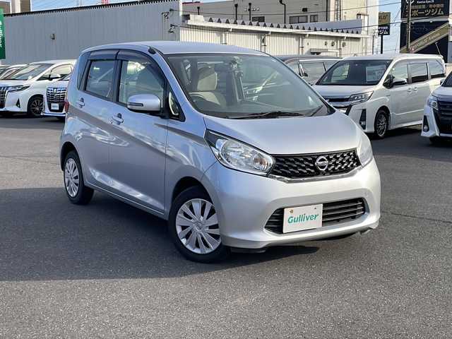 日産 デイズ X 茨城県 2014(平26)年 5.8万km クールシルバー 純正ＳＤナビフルセグＴＶ/ＤＶＤ／ＣＤＢｌｕｅｔｏｏｔｈ/プッシュスタートスマートキー/ＥＴＣ/電動格納ミラー/純正フロアマット/社外ＬＥＤヘッドライトバルブ/前後ドライブレコーダー/保証書・取説・スペアキー