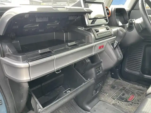 スズキ スペーシア ギア HYBRID XZターボ 愛知県 2021(令3)年 13.1万km デニムブルー ガンメタリック 2トーン (株)IDOMが運営する【じしゃロン名古屋鳴海店】の自社ローン専用車両になりますこちらは現金またはオートローンご利用時の価格です。自社ローンご希望の方は別途その旨お申付け下さい/純正7インチディスプレイオーディオ/バックカメラ/スペアキー/ETC/デュアルカメラブレーキサポート/アダプティブクルーズコントロール/両側パワースライドドア/LEDオートライト