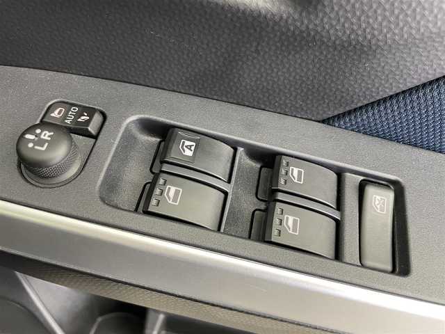 ダイハツ トール カスタムG ターボ 富山県 2022(令4)年 3.9万km ブラックマイカメタリック ポータブルナビ(AM/FM/BT/HDMI)/フルセグTV/全方位カメラ(バック)/レーダークルーズコントロール/衝突軽減ブレーキ/両側パワースライドドア/電子パーキングブレーキ/オートブレーキホールド/前後コーナーセンサー/前後ドライブレコーダー/盗難防止装置/横滑り防止装置/オートライト/LEDヘッドライト/ETC/純正AW/社外AW付スタッドレスタイヤ車載/純正フロアマット/プッシュスタート/保証書