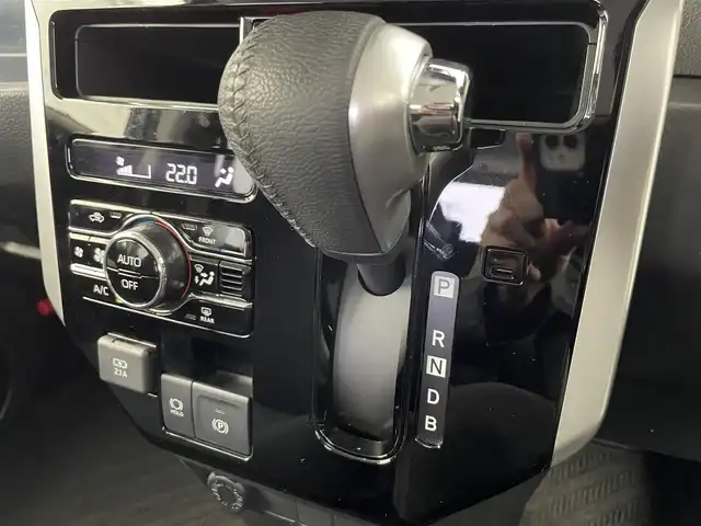 ダイハツ トール カスタムG ターボ 富山県 2022(令4)年 3.9万km ブラックマイカメタリック ポータブルナビ(AM/FM/BT/HDMI)/フルセグTV/全方位カメラ(バック)/レーダークルーズコントロール/衝突軽減ブレーキ/両側パワースライドドア/電子パーキングブレーキ/オートブレーキホールド/前後コーナーセンサー/前後ドライブレコーダー/盗難防止装置/横滑り防止装置/オートライト/LEDヘッドライト/ETC/純正AW/社外AW付スタッドレスタイヤ車載/純正フロアマット/プッシュスタート/保証書