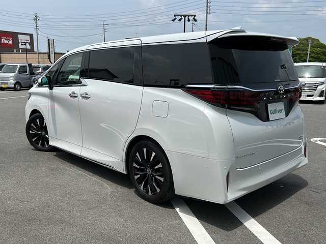 トヨタ アルファードハイブリット エグゼクティブ ラウンジ 岐阜県 2023(令5)年 4.8万km ホワイトパールクリスタルシャイン 純正メモリーナビ　/全周囲カメラ　/純正後席モニター　/４ＷＤ　/ガラスルーフ　/クルーズコントロール追従走行あり/ＷＡＣ　/純正ＥＴＣ２．０　/パワーシート全席　/フルセグテレビ　/オートライト　/ドライブレコーダー前後　/３列シート/プッシュスタート/100V電源/スマートキー/Blue tooth接続/USB入力端子/電動リアゲート/電動格納サードシート/純正フロアマット/レザーシート/シートヒーター全席/エアシート全席/両側パワースライドドア/純正アルミホイール/ABS/横滑り防止装置/コーナーセンサー前後/レーンキープアシスト/盗難防止装置/オートマチックハイビーム/LEDヘッドライト/エアバッグW/衝突被害軽減システム/カーテンエアバッグ/電子インナーミラー