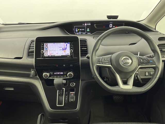 日産 セレナ ハイウェイスター V 新潟県 2020(令2)年 3.9万km ブリリアントホワイトパール プロパイロット/フリップダウンモニター/純正ナビ/　　フルセグ/CD/DVD/BT/アラウンドビューモニター/両側パワースライドドア/レーダークルーズコントロール/LEDオートライト/レザーシート/純正16インチアルミホイール/ステアリングスイッチ/BSM/アイドリングストップ/スマートキー/ETC