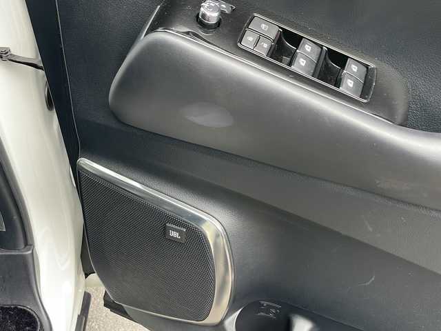 トヨタ アルファードハイブリット エグゼクティブ ラウンジ S 青森県 2018(平30)年 8.1万km ホワイトパールクリスタルシャイン 4WD/寒冷地仕様/TコネクトSDナビ・フルセグTV/JBLプレミアムサウンド/リアシートエンターテイメント/CD・DVD・Bluetooth/パノラミックビューモニター/12.1インチ純正フリップダウンモニター/黒レザーシート/前席エアシート・ヒーター/2列目エグゼクティブラウンジシート/デジタルインナーミラー/ステアリングヒーター/両側パワースライドドア/パワーバックドア/セーフティセンス/プリクラッシュセーフティ/レーダークルーズコントロール/レーントレーシングアシスト/アダプティブハイビーム/ブラインドスポットモニター/インテリジェントクリアランスソナー/前後ドライブレコーダー/ワイパーデアイサー/AC100V1500W電源/ビルトインETC2.0/3眼LEDヘッドライト/LEDフォグランプ/LEDリアフォグランプ/TRDエアロ/TRDマフラー/TRD19インチアルミ