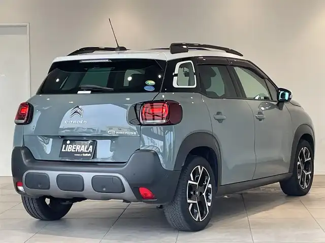 シトロエン Ｃ３ エアクロス シャインパッケージ 愛知県 2021(令3)年 1.9万km 緑 パノラミックスライディングルーフ/ＨｉＦスピーカー　/グリップコントロール/純正ディスプレイオーディオ　/Ｂｌｕｅｔｏｏｔｈ　/ＡｐｐｌｅＣａｒＰｌａｙ　/ＡｎｄｒｏｉｄＡｕｔｏ　/バックカメラ　/ワイヤレスチャージ　/クルーズコントロール/レーンキープアシスト/ブラインドスポットモニター/ドライブレコーダー/後席ロールシェイド/LEDヘッドライト/ETC/プッシュスタート/アイドリングストップ