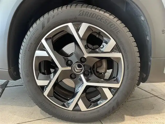 シトロエン Ｃ３ エアクロス シャインパッケージ 愛知県 2021(令3)年 1.9万km 緑 パノラミックスライディングルーフ/ＨｉＦスピーカー　/グリップコントロール/純正ディスプレイオーディオ　/Ｂｌｕｅｔｏｏｔｈ　/ＡｐｐｌｅＣａｒＰｌａｙ　/ＡｎｄｒｏｉｄＡｕｔｏ　/バックカメラ　/ワイヤレスチャージ　/クルーズコントロール/レーンキープアシスト/ブラインドスポットモニター/ドライブレコーダー/後席ロールシェイド/LEDヘッドライト/ETC/プッシュスタート/アイドリングストップ