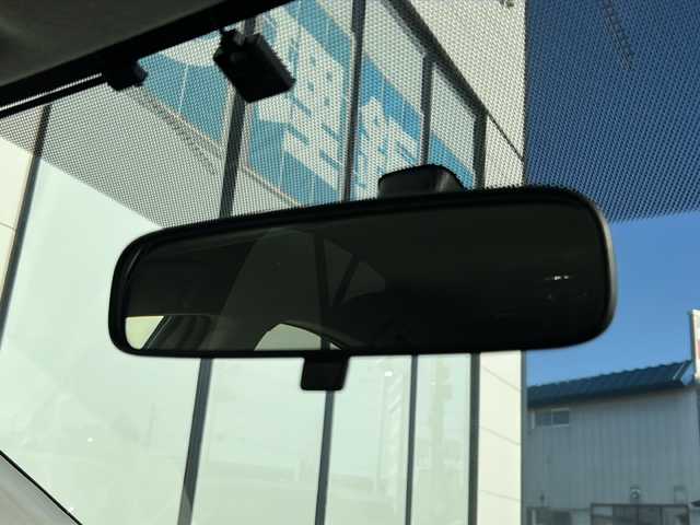 トヨタ アクア G G’s 山形県 2014(平26)年 6.6万km ライムホワイトパールクリスタルシャイン 社外SDナビ/フルセグTV/Bluetooth/バックカメラ/ETC/革巻きステアリング/ステアリングスイッチ/HIDヘッドランプ/フォグランプ/電動格納ミラー/SSR17インチAW/純正フロアマット/純正AWスタッドレスタイヤ積載/（195/４５R１７　　４ｍｍ）/Wエアバッグ/スマートキー/スペアキー/エンジンスターター