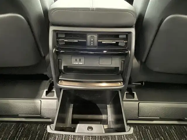 トヨタ アルファード Z 鹿児島県 2024(令6)年 0.5万km プラチナホワイトパールマイカ ワンオーナー/禁煙車/14インチディスプレイオーディオ（コネクティッドナビ対応)/全周囲カメラ/前後コーナーセンサー/トヨタセーフティセンス/運転席メモリー機能付きパワーシート/前後席パワーシート/前後席シートベンチレーション/前後席シートヒーター/両側パワースライドドア/パワーバックドア/デジタルインナーミラー/ステアリングヒーター/ブラインドスポットモニター/ワイヤレス充電/ビルトインETC2.0/前後ドライブレコーダー/純正フロアマット/保証書/記録簿