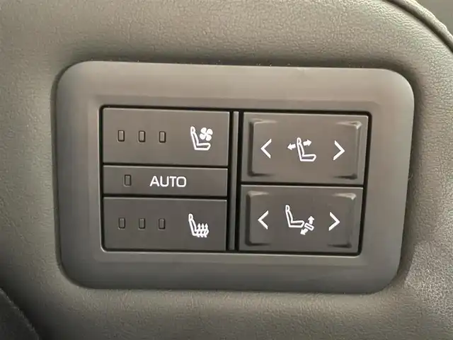 トヨタ アルファード Z 鹿児島県 2024(令6)年 0.5万km プラチナホワイトパールマイカ ワンオーナー/禁煙車/14インチディスプレイオーディオ（コネクティッドナビ対応)/全周囲カメラ/前後コーナーセンサー/トヨタセーフティセンス/運転席メモリー機能付きパワーシート/前後席パワーシート/前後席シートベンチレーション/前後席シートヒーター/両側パワースライドドア/パワーバックドア/デジタルインナーミラー/ステアリングヒーター/ブラインドスポットモニター/ワイヤレス充電/ビルトインETC2.0/前後ドライブレコーダー/純正フロアマット/保証書/記録簿