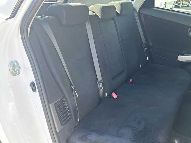 トヨタ プリウス S 石川県 2015(平27)年 13.1万km ホワイトパールクリスタルシャイン 純正メモリーナビゲーション/【FM/AM・SD・CD/DVD・Bluetooth】/・フルセグTV(TVキャンセラーあり)/・バックカメラ/ビルドインETC/前後ドライブレコーダー/ステアリングスイッチ/オートライト/フォグランプ/電格ミラー/ウィンカーミラー/純正フロアマット