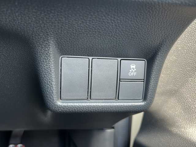 ホンダ シビック RS 大阪府 2024(令6)年 0.1万km プラチナホワイトパール ＢＯＳＥ　９型ディスプレイオーディオ　Ｂｌｕｅｔｏｏｔｈ　衝突軽減　レーダークルーズコントロール　パワーシート　シートヒーター　ＢＳＭ　前後ドラレコ　ビルドインＥＴＣ２．０　バックカメラ　置くだけ充電　純正オーディオ　純正フロアマット　純正ホイール　電格ミラー　プッシュスタート　オートライト　オートワイパー　スマートキー　スペアキー1　