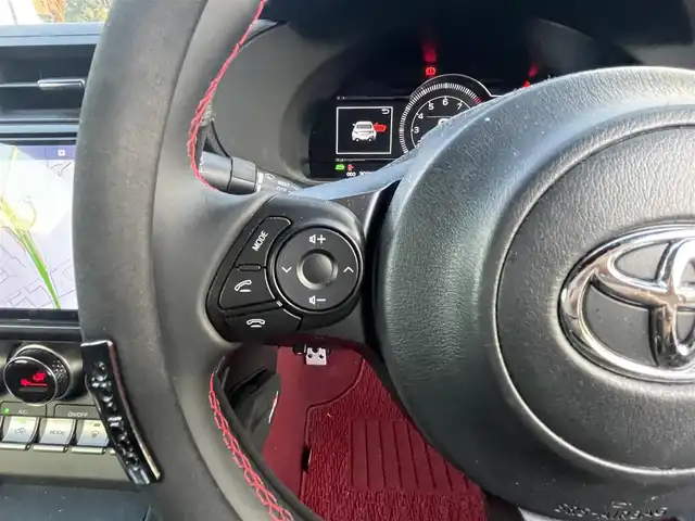 トヨタ ＧＲ８６ RZ 千葉県 2024(令6)年 3.1万km クリスタルホワイトパール ワンオーナー/純正ナビ(CD/DVD/フルセグTV/BT/SD/HDMI/USB)/プリクラッシュブレーキ/クリアランスソナー/純正18インチアルミホイール/ヒルスタートアシストコントロール/純正ドライブレコーダー/TRDフルエアロパーツ/アルミペダル/リアスポイラー/シフトアップインジケーター/車線逸脱警報/ステアリング連動ヘッドランプ/Bremboキャリパー/セミバケットシート(ハーフレザー)/LEDヘッドライト/ETC2.0/オートライト/D/N側シートヒター/横滑り防止機能/バックカメラ/プッシュスタート/コーナーセンサー/取説/保証書