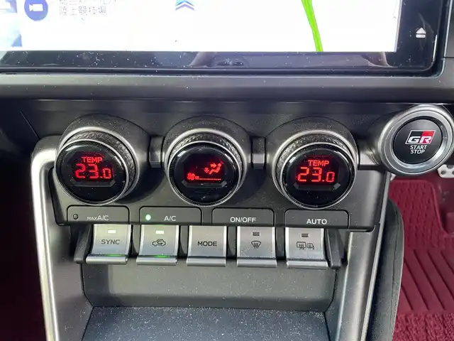 トヨタ ＧＲ８６ RZ 千葉県 2024(令6)年 3.1万km クリスタルホワイトパール ワンオーナー/純正ナビ(CD/DVD/フルセグTV/BT/SD/HDMI/USB)/プリクラッシュブレーキ/クリアランスソナー/純正18インチアルミホイール/ヒルスタートアシストコントロール/純正ドライブレコーダー/TRDフルエアロパーツ/アルミペダル/リアスポイラー/シフトアップインジケーター/車線逸脱警報/ステアリング連動ヘッドランプ/Bremboキャリパー/セミバケットシート(ハーフレザー)/LEDヘッドライト/ETC2.0/オートライト/D/N側シートヒター/横滑り防止機能/バックカメラ/プッシュスタート/コーナーセンサー/取説/保証書