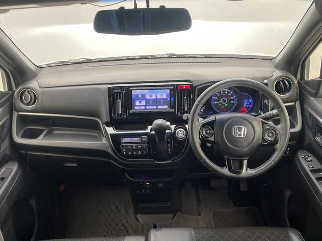 ホンダ Ｎ ＷＧＮ カスタム G ターボパッケージ 宮崎県 2016(平28)年 7.9万km プレミアムホワイトパールⅡ 禁煙車/純正ナビTV/（VXM-174VFi/CD/DVD/Bluetooth/フルセグTV）/純正バックカメラ/純正ビルトインETC/純正エアロ/純正ルーフエンドスポイラー/純正14インチアルミ/純正キセノンオートライト/純正フォグ/純正フロアマット/クルーズコントロール/ウインカードアミラー/ハーフレザーシート/オートエアコン（プラズマクラスター）/本革巻ハンドル/本革巻シフトノブ/スマートキー/プッシュエンジンスタート/新車時保証書/取扱い説明書