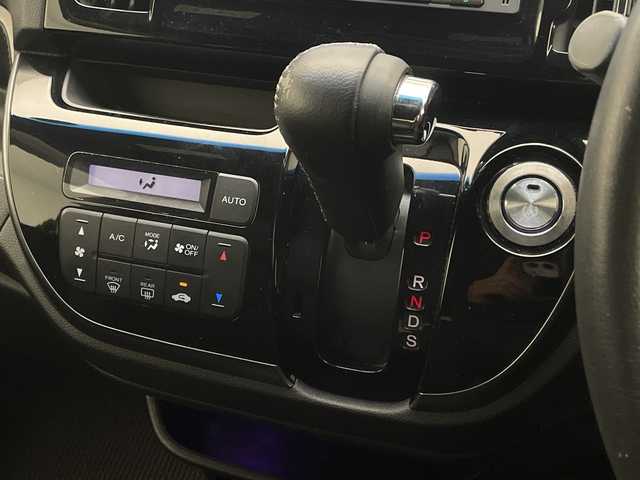 ホンダ Ｎ ＷＧＮ カスタム G ターボパッケージ 宮崎県 2016(平28)年 7.9万km プレミアムホワイトパールⅡ 禁煙車/純正ナビTV/（VXM-174VFi/CD/DVD/Bluetooth/フルセグTV）/純正バックカメラ/純正ビルトインETC/純正エアロ/純正ルーフエンドスポイラー/純正14インチアルミ/純正キセノンオートライト/純正フォグ/純正フロアマット/クルーズコントロール/ウインカードアミラー/ハーフレザーシート/オートエアコン（プラズマクラスター）/本革巻ハンドル/本革巻シフトノブ/スマートキー/プッシュエンジンスタート/新車時保証書/取扱い説明書