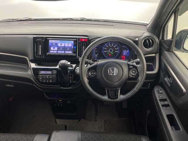 ホンダ Ｎ ＷＧＮ カスタム G ターボパッケージ 宮崎県 2016(平28)年 7.9万km プレミアムホワイトパールⅡ 禁煙車/純正ナビTV/（VXM-174VFi/CD/DVD/Bluetooth/フルセグTV）/純正バックカメラ/純正ビルトインETC/純正エアロ/純正ルーフエンドスポイラー/純正14インチアルミ/純正キセノンオートライト/純正フォグ/純正フロアマット/クルーズコントロール/ウインカードアミラー/ハーフレザーシート/オートエアコン（プラズマクラスター）/本革巻ハンドル/本革巻シフトノブ/スマートキー/プッシュエンジンスタート/新車時保証書/取扱い説明書