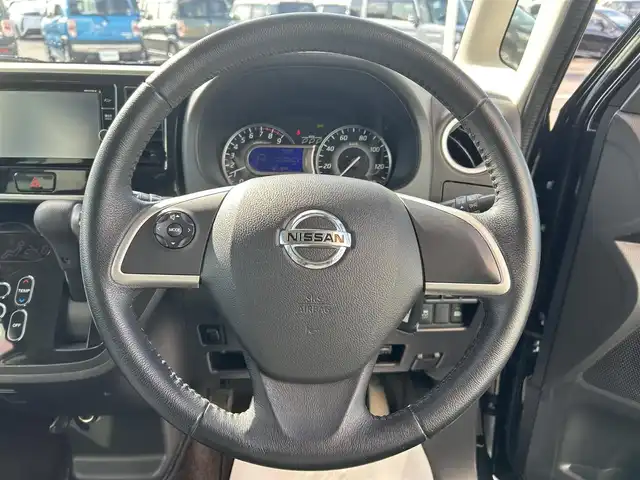 日産 デイズ ルークス ハイウェイスター Xターボ 和歌山県 2018(平30)年 5.1万km ブラック 純正ナビ（MM317D-W）/フルセグＴＶ/全方位カメラ/(AM/FM/CD/DVD/Bluetooth)/衝突軽減ブレーキ/横滑り防止/アイドリングストップ/ETC/前方ドラレコ/片側パワスラ/オートライト/オートマチックハイビーム/ステアリングスイッチ/フォグランプ/プッシュスタート/スマートキー/電動格納ミラー/純正フロアマット/純正AW