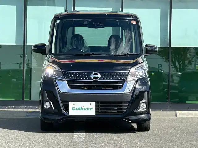 日産 デイズ ルークス ハイウェイスター Xターボ 和歌山県 2018(平30)年 5.1万km ブラック 純正ナビ（MM317D-W）/フルセグＴＶ/全方位カメラ/(AM/FM/CD/DVD/Bluetooth)/衝突軽減ブレーキ/横滑り防止/アイドリングストップ/ETC/前方ドラレコ/片側パワスラ/オートライト/オートマチックハイビーム/ステアリングスイッチ/フォグランプ/プッシュスタート/スマートキー/電動格納ミラー/純正フロアマット/純正AW