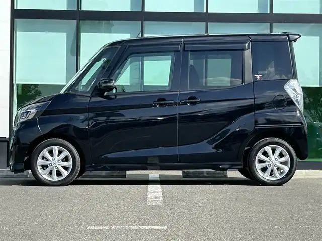 日産 デイズ ルークス ハイウェイスター Xターボ 和歌山県 2018(平30)年 5.1万km ブラック 純正ナビ（MM317D-W）/フルセグＴＶ/全方位カメラ/(AM/FM/CD/DVD/Bluetooth)/衝突軽減ブレーキ/横滑り防止/アイドリングストップ/ETC/前方ドラレコ/片側パワスラ/オートライト/オートマチックハイビーム/ステアリングスイッチ/フォグランプ/プッシュスタート/スマートキー/電動格納ミラー/純正フロアマット/純正AW