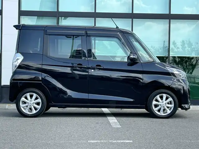 日産 デイズ ルークス ハイウェイスター Xターボ 和歌山県 2018(平30)年 5.1万km ブラック 純正ナビ（MM317D-W）/フルセグＴＶ/全方位カメラ/(AM/FM/CD/DVD/Bluetooth)/衝突軽減ブレーキ/横滑り防止/アイドリングストップ/ETC/前方ドラレコ/片側パワスラ/オートライト/オートマチックハイビーム/ステアリングスイッチ/フォグランプ/プッシュスタート/スマートキー/電動格納ミラー/純正フロアマット/純正AW