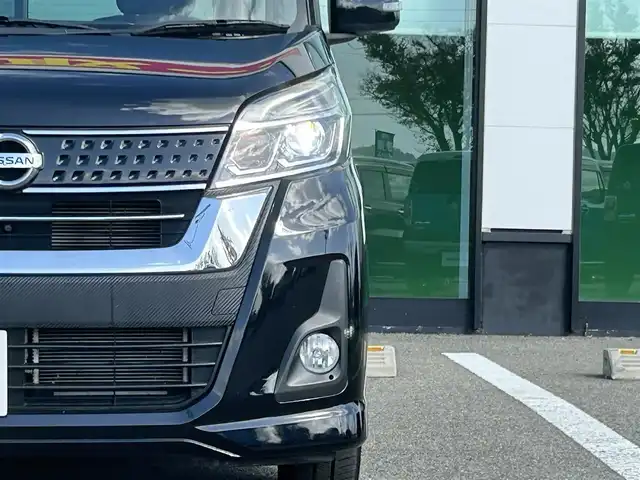 日産 デイズ ルークス ハイウェイスター Xターボ 和歌山県 2018(平30)年 5.1万km ブラック 純正ナビ（MM317D-W）/フルセグＴＶ/全方位カメラ/(AM/FM/CD/DVD/Bluetooth)/衝突軽減ブレーキ/横滑り防止/アイドリングストップ/ETC/前方ドラレコ/片側パワスラ/オートライト/オートマチックハイビーム/ステアリングスイッチ/フォグランプ/プッシュスタート/スマートキー/電動格納ミラー/純正フロアマット/純正AW