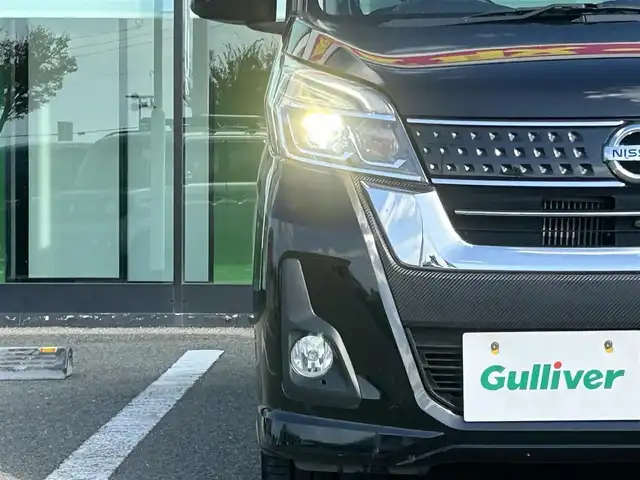 日産 デイズ ルークス ハイウェイスター Xターボ 和歌山県 2018(平30)年 5.1万km ブラック 純正ナビ（MM317D-W）/フルセグＴＶ/全方位カメラ/(AM/FM/CD/DVD/Bluetooth)/衝突軽減ブレーキ/横滑り防止/アイドリングストップ/ETC/前方ドラレコ/片側パワスラ/オートライト/オートマチックハイビーム/ステアリングスイッチ/フォグランプ/プッシュスタート/スマートキー/電動格納ミラー/純正フロアマット/純正AW