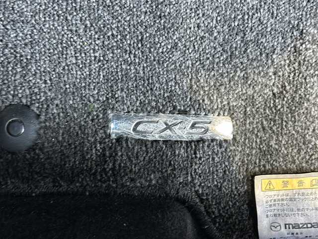 マツダ ＣＸ－５ 20S プロアクティブ 静岡県 2017(平29)年 6.5万km ジェットブラックマイカ 純正ナビ/・ラジオ/ワンセグTV/・USB/SD/AUX/CD/DVD/主要装備/・レーダークルーズコントロール　/・ドライブレコーダー　/・ＥＴＣ　/・ＢＳＭ　/・ステアリングリモコン　/・レーンキープアシスト　/・アイドリングストップ　/・シートヒーター　/・ハンドルヒーター　/・ヘッドアップディスプレイ/・コーナーセンサー/・オートホールド/・オートライト/・パワーシート/・バックカメラ/・サイドカメラ/・プッシュスタート/・スマートキー/・LEDヘッドライト