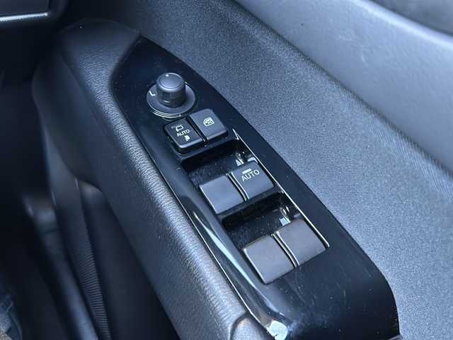 マツダ ＣＸ－５ 20S プロアクティブ 静岡県 2017(平29)年 6.5万km ジェットブラックマイカ 純正ナビ/・ラジオ/ワンセグTV/・USB/SD/AUX/CD/DVD/主要装備/・レーダークルーズコントロール　/・ドライブレコーダー　/・ＥＴＣ　/・ＢＳＭ　/・ステアリングリモコン　/・レーンキープアシスト　/・アイドリングストップ　/・シートヒーター　/・ハンドルヒーター　/・ヘッドアップディスプレイ/・コーナーセンサー/・オートホールド/・オートライト/・パワーシート/・バックカメラ/・サイドカメラ/・プッシュスタート/・スマートキー/・LEDヘッドライト