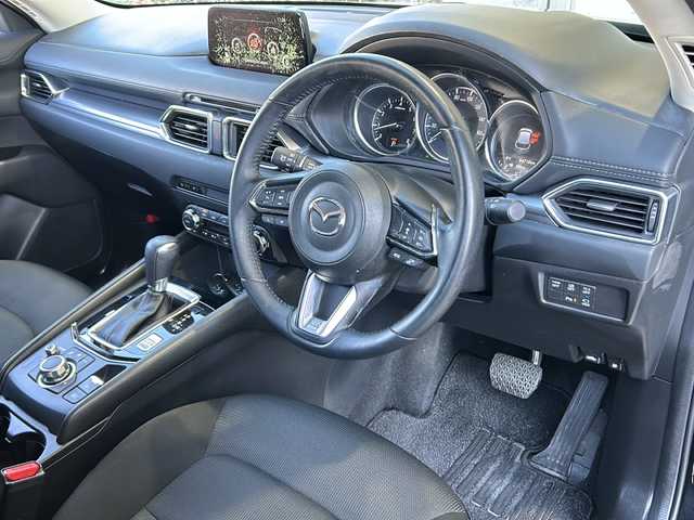 マツダ ＣＸ－５ 20S プロアクティブ 静岡県 2017(平29)年 6.5万km ジェットブラックマイカ 純正ナビ/・ラジオ/ワンセグTV/・USB/SD/AUX/CD/DVD/主要装備/・レーダークルーズコントロール　/・ドライブレコーダー　/・ＥＴＣ　/・ＢＳＭ　/・ステアリングリモコン　/・レーンキープアシスト　/・アイドリングストップ　/・シートヒーター　/・ハンドルヒーター　/・ヘッドアップディスプレイ/・コーナーセンサー/・オートホールド/・オートライト/・パワーシート/・バックカメラ/・サイドカメラ/・プッシュスタート/・スマートキー/・LEDヘッドライト