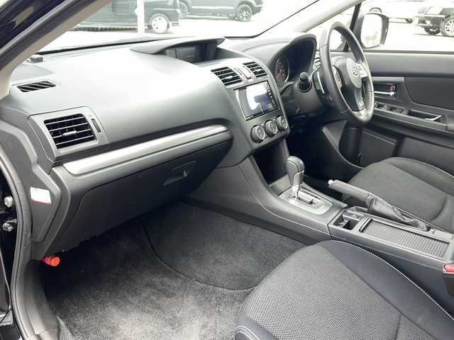 スバル インプレッサ ＸＶ 2．0i－L アイサイト 道東・釧路十勝 2014(平26)年 9万km クリスタルブラックシリカ ・4WD/・アイサイト/・純正SDナビ/（フルセグ・CD・DVD・iPod・USB・FM・AM）/・バックカメラ/・車線逸脱警報/・ETC/・パドルシフト/・追従式クルーズコントロール/・アイドリングストップ/・ISOFIXシート/・前方ドライブレコーダー/・オートライト/・HIDヘッドライト/・フォグランプ/・革巻きステアリング/・ステアリングスイッチ/・スマートキー/・プッシュスタート