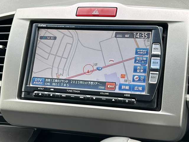 ホンダ フリード ハイブリット ジャストセレクション 千葉県 2012(平24)年 19.7万km プレミアムホワイトパール 純正ナビ/バックカメラ/クルーズコントロール/地デジ/ＥＴＣ/本革巻ハンドル/両側パワースライドドア/スマートキー/純正フロアマット/オートライト/純正アルミホイール/盗難防止装置/ハーフレザーシート