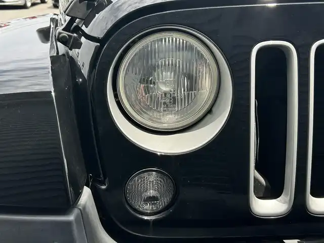 クライスラー・ジープ ジープ ラングラー アンリミテッド サハラ 茨城県 2018(平30)年 3.1万km 黒 後期型　/ワンオーナー　/ナビ　/１２セグ　/ＢＴ　/ＤＶＤ　/バック／サイドカメラ　/ハードトップタイヤカバー　/ＡＬＰＩＮＥサウンド　/サブウーハー　/ＨＩＤヘッドライト　/ＥＴＣ　/ドラレコ　/純正１８インチＡＷ　/禁煙車