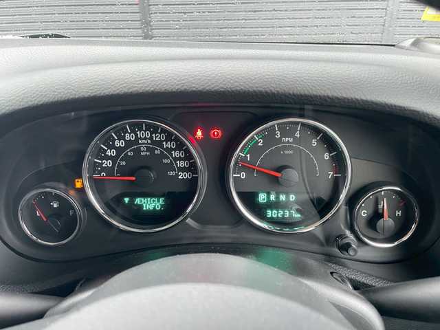 クライスラー・ジープ ジープ ラングラー アンリミテッド サハラ 茨城県 2018(平30)年 3.1万km 黒 後期型　/ワンオーナー　/ナビ　/１２セグ　/ＢＴ　/ＤＶＤ　/バック／サイドカメラ　/ハードトップタイヤカバー　/ＡＬＰＩＮＥサウンド　/サブウーハー　/ＨＩＤヘッドライト　/ＥＴＣ　/ドラレコ　/純正１８インチＡＷ　/禁煙車