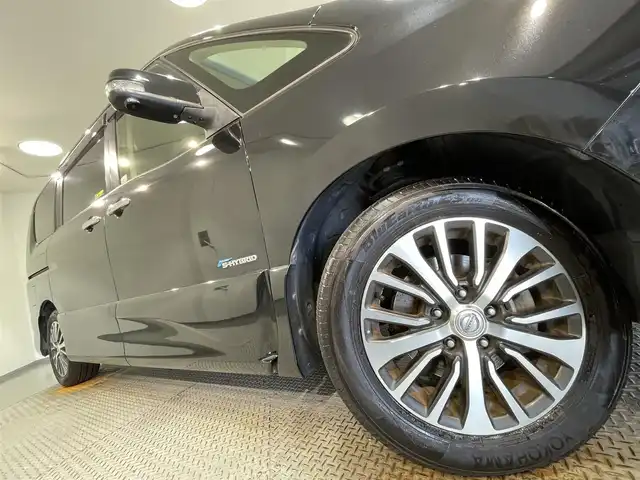 日産 セレナ HWS S HV Vセレ +Sefty 愛知県 2015(平27)年 4.2万km ダイヤモンドブラック カロッツェリア８インチＳＤナビ　/（Bluetooth/フルセグTV/SD/CD・DVD再生/iPod)/アラウンドビューモニター　/両側パワースライドドア　/衝突軽減ブレーキ　/ドライブレコーダー　/ＬＥＤヘッドライト　/クルーズコントロール　/車線逸脱警報/プッシュスタート　/　　　-スマートキー/前後コーナーセンサー/盗難防止装置/フォグランプ/純正フロアマット