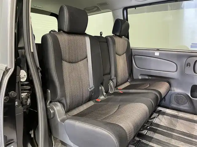 日産 セレナ HWS S HV Vセレ +Sefty 愛知県 2015(平27)年 4.2万km ダイヤモンドブラック カロッツェリア８インチＳＤナビ　/（Bluetooth/フルセグTV/SD/CD・DVD再生/iPod)/アラウンドビューモニター　/両側パワースライドドア　/衝突軽減ブレーキ　/ドライブレコーダー　/ＬＥＤヘッドライト　/クルーズコントロール　/車線逸脱警報/プッシュスタート　/　　　-スマートキー/前後コーナーセンサー/盗難防止装置/フォグランプ/純正フロアマット