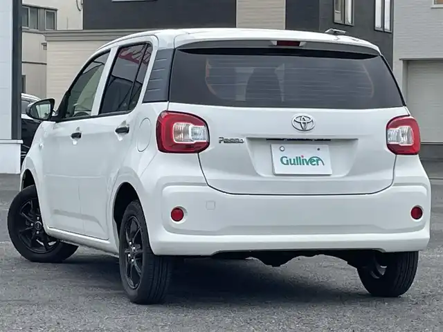 トヨタ パッソ X 道央・札幌 2017(平29)年 3.7万km ホワイト ４WD/寒冷地仕様/社外ディスプレイオーディオ/CD/DVD/BT/横滑り防止装置/ETC/ドライブレコーダー/アイドリングストップ/ワイパーデアイサー/D席シートヒーター/リモコンキー/LEDヘッドライト/ヘッドライトレベライザー/電動格納ミラー/純正フロアマット/スペアキー