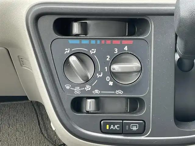トヨタ パッソ X 道央・札幌 2017(平29)年 3.7万km ホワイト ４WD/寒冷地仕様/社外ディスプレイオーディオ/CD/DVD/BT/横滑り防止装置/ETC/ドライブレコーダー/アイドリングストップ/ワイパーデアイサー/D席シートヒーター/リモコンキー/LEDヘッドライト/ヘッドライトレベライザー/電動格納ミラー/純正フロアマット/スペアキー