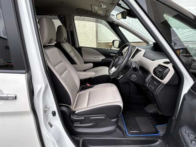日産 セレナ e－パワー ハイウェイスター V 大阪府 2020(令2)年 7.2万km ブリリアントホワイトパール １オーナー/純正１０インチナビ/（フルセグ／ＢＴ／ＣＤ／ＤＶＤ）/プロパイロット/チャージモード/バックカメラ/衝突被害軽減システム/横滑り防止装置/ハンドルヒーター/前席シートヒーター/3列シート/両側パワースライドドア/前後コーナーセンサー/保証書/取扱説明書/ＥＴＣ