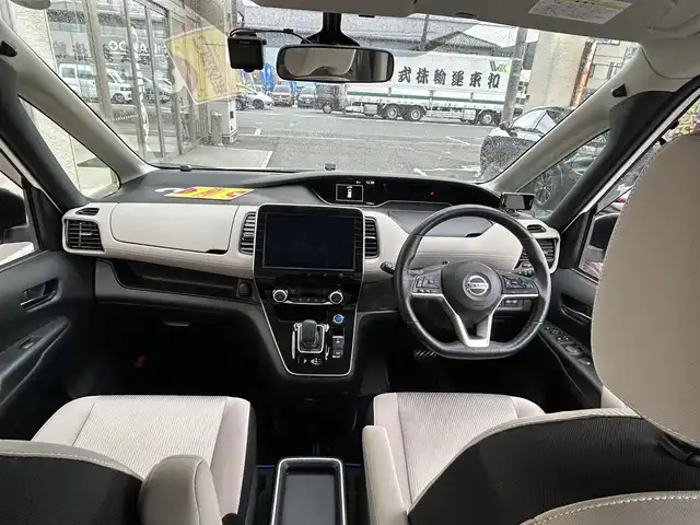 日産 セレナ e－パワー ハイウェイスター V 大阪府 2020(令2)年 7.2万km ブリリアントホワイトパール １オーナー/純正１０インチナビ/（フルセグ／ＢＴ／ＣＤ／ＤＶＤ）/プロパイロット/チャージモード/バックカメラ/衝突被害軽減システム/横滑り防止装置/ハンドルヒーター/前席シートヒーター/3列シート/両側パワースライドドア/前後コーナーセンサー/保証書/取扱説明書/ＥＴＣ