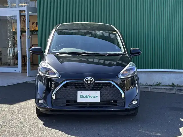 トヨタ シエンタ ファンベースG セーフティED 宮城県 2021(令3)年 2.6万km ブラックマイカ LEDランプパッケージ/・オートレベリング機能付LEDヘッドランプ/・オートライト/・LEDフロントフォグランプ/・レッド加飾付クリアレンズLEDリアコンビネーションランプ/＝＝＝/セーフティセンス/・プリクラッシュセーフティ/・レーンディパーチャーアラート/・オートマチックハイビーム/先行車発進告知機能/インテリジェントクリアランスソナー/純正ナビ（NSZT-W68T）/・CD/DVD/・Bluetooth/・フルセグTV/パノラミックビューモニター/ビルトインETC/両側パワースライドドア/ハーフレザーシート/シートヒーター/ステアリングヒーター/革巻きステアリング/ステアリングスイッチ/スマートキー＆プッシュスタート/電動格納ミラー/純正ドアバイザー/純正フロアマット/Wエアバッグ
