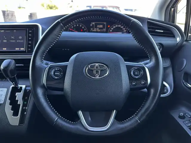 トヨタ シエンタ ファンベースG セーフティED 宮城県 2021(令3)年 2.6万km ブラックマイカ LEDランプパッケージ/・オートレベリング機能付LEDヘッドランプ/・オートライト/・LEDフロントフォグランプ/・レッド加飾付クリアレンズLEDリアコンビネーションランプ/＝＝＝/セーフティセンス/・プリクラッシュセーフティ/・レーンディパーチャーアラート/・オートマチックハイビーム/先行車発進告知機能/インテリジェントクリアランスソナー/純正ナビ（NSZT-W68T）/・CD/DVD/・Bluetooth/・フルセグTV/パノラミックビューモニター/ビルトインETC/両側パワースライドドア/ハーフレザーシート/シートヒーター/ステアリングヒーター/革巻きステアリング/ステアリングスイッチ/スマートキー＆プッシュスタート/電動格納ミラー/純正ドアバイザー/純正フロアマット/Wエアバッグ